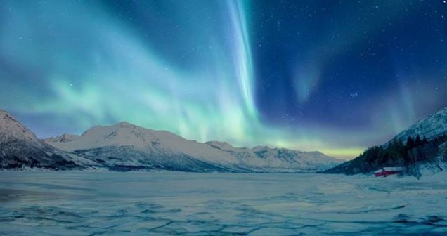 Kutup noktaları neden birleşir?
